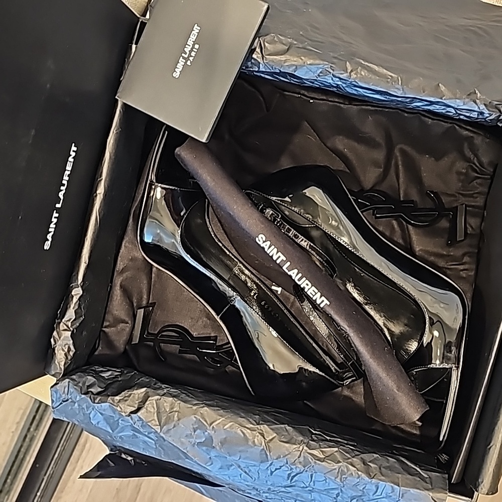 YSL Patent Heels - Picture 3 of 10